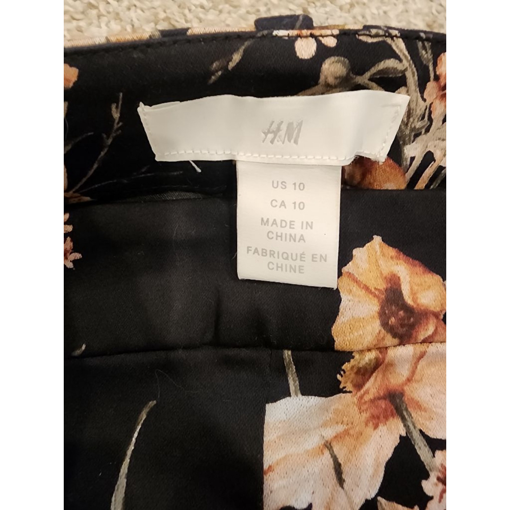 Women's H&M Black & Orange Floral Straight Leg Pants Size 10 NWOT - Picture 2 of 3